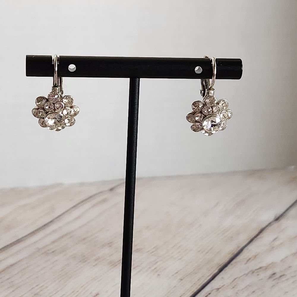 Lia Sophia Dangle Earring Floral White Silver With Leverback